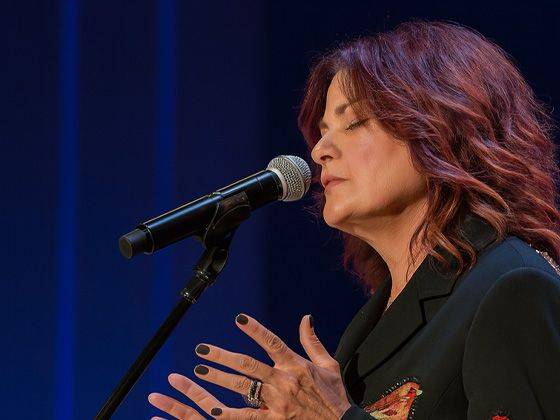 Rosanne Cash with John Leventhal, Larry Campbell and Teresa Williams